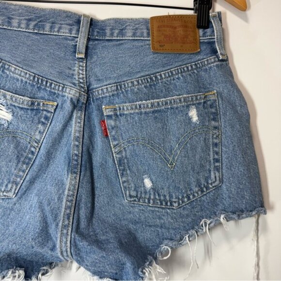 LEVI’S 501® ORIGINAL FIT HIGH RISE WOMEN'S SHORTS SIZE 28 - Picture 10 of 14